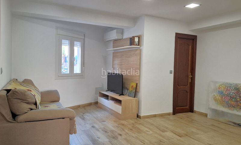 Foto 675840aa-fa83-4f6c-8f37-e62029fe0cae. Alquiler piso alquiler de piso en zona La Victoria en Málaga