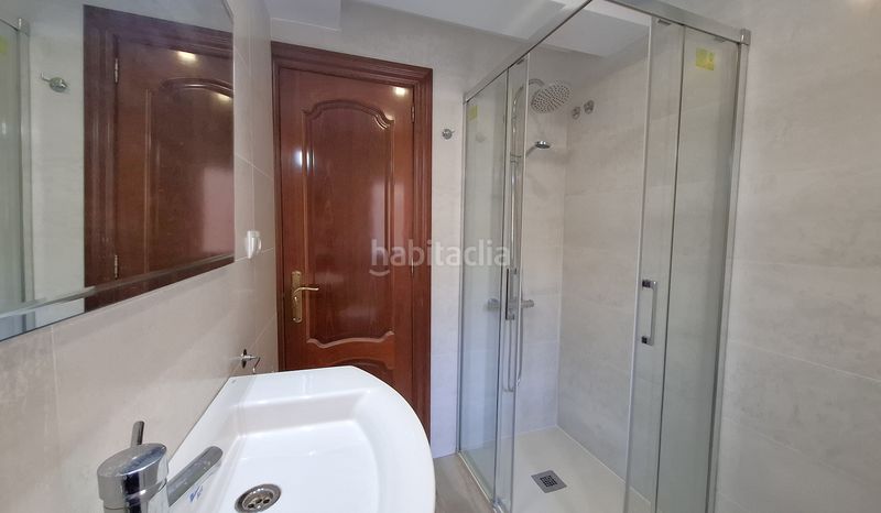 Foto c5b79e2b-b315-49bc-9ca1-7c7082b60bda. Alquiler piso alquiler de piso en zona La Victoria en Málaga