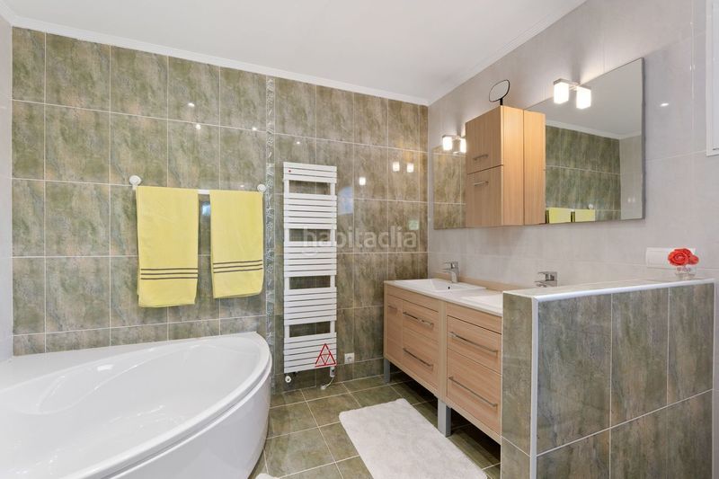 Foto c6d3a8d9-d250-4950-8131-c99ee721bac0. Xalet amb piscina a Coloma Nucia (la)