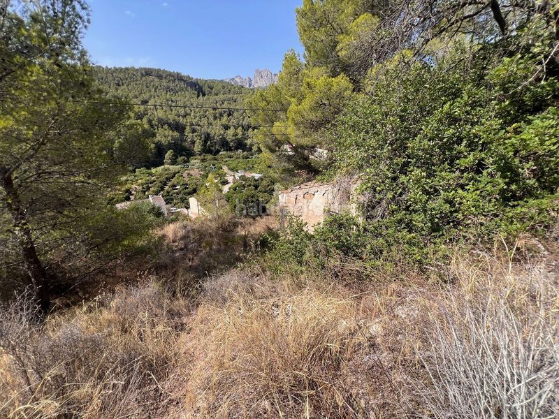 Foto d3caa73a-9205-4adf-9d5e-0bc351103ad8. Finca rústica a Guadalest