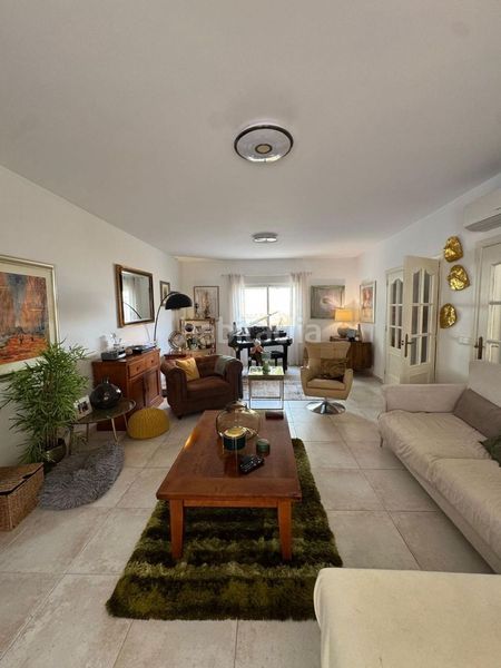 Foto f2f150d8-5b05-4a82-9d60-837e686b39de. Chalet con piscina in L´Albir Alfàs del Pi (l´)