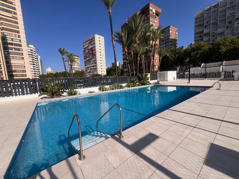Foto b7623299-4727-4f91-aa87-66e3d94b7941. Pis amb aparcament piscina a Playa Levante Benidorm
