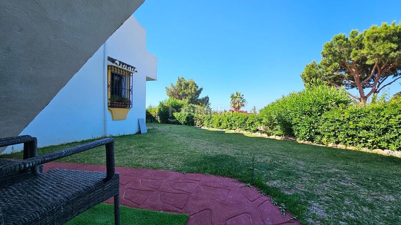 Foto 8a2a980e-7838-48e2-8b6e-fc5fcb2cc9db. Casa adossada amb calefacció piscina a San Pedro de Alcántara Pueblo Marbella