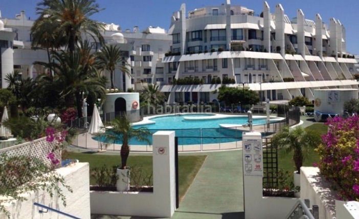 Foto 67a9b59c-5eab-4482-8a59-93a436a79d93. Rent duplex with heating pool in Ricardo Soriano Marbella