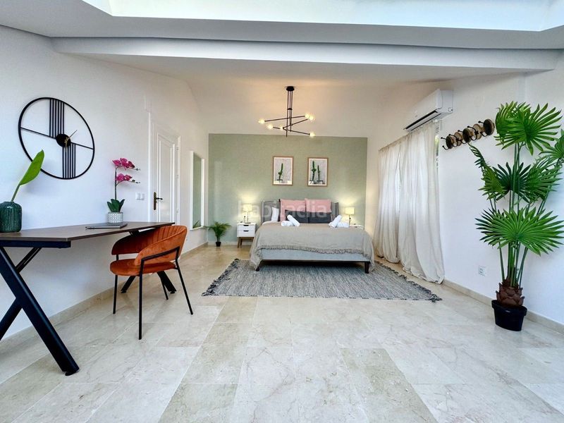 Foto 5a51549d-04d6-4e9b-8db2-f42ad526cb2e. Lloguer casa amb calefacció piscina a Nueva Andalucía centro Marbella