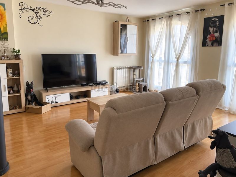 Foto b0589b60-b400-4f8c-823e-ba54957686bb. Zweistöckige wohnung in Navarrete