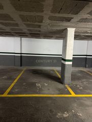 Autoparkplatz  Carrer de cartagena, 291, barcelona, spain. Plaza de parking en venta entre cartagena con córcega.