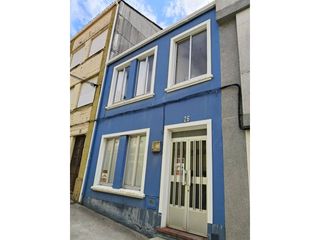Casa  Calle centeas 26. Gran oportunidad! casa unifamiliar con doble acceso e infinitas
