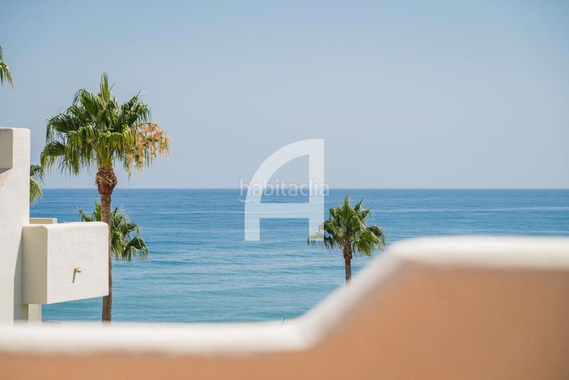 Foto 0a9939a1-25fb-4410-8319-1c4ed1424814. Àtic amb calefacció aparcament piscina a El Velerín Estepona