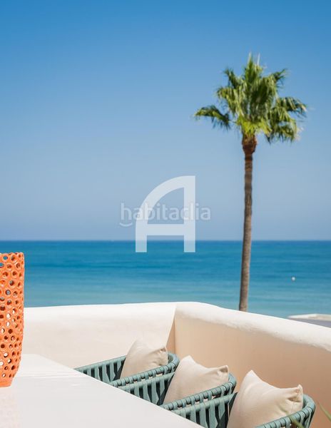 Foto a09833d1-bdf2-4666-a14b-b466b6016384. Àtic amb calefacció aparcament piscina a El Velerín Estepona