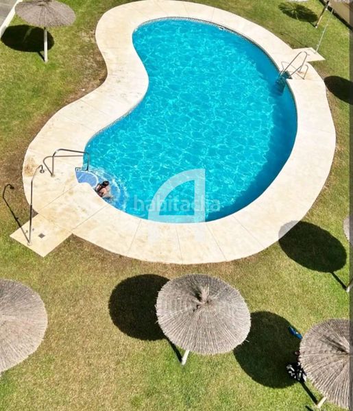 Foto 490c2cb0-54d4-495e-a576-f920101acbdc. Pis amb calefacció piscina a Las Gaviotas - Carvajal Fuengirola