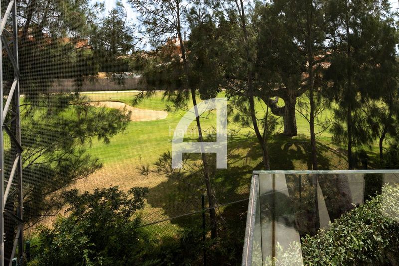 Foto aafda191-108a-414e-85da-cca04a44b190. Àtic amb calefacció aparcament piscina a Cabopino - Artola Marbella