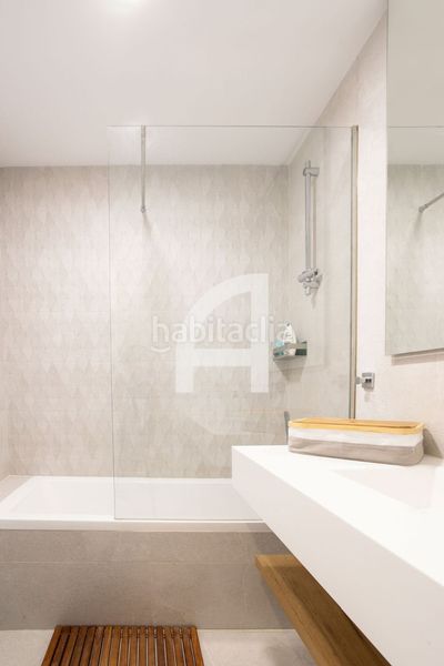 Foto fae0a473-c27b-4b2a-bea5-5d323e6bb07c. Àtic amb calefacció aparcament piscina a Cabopino - Artola Marbella