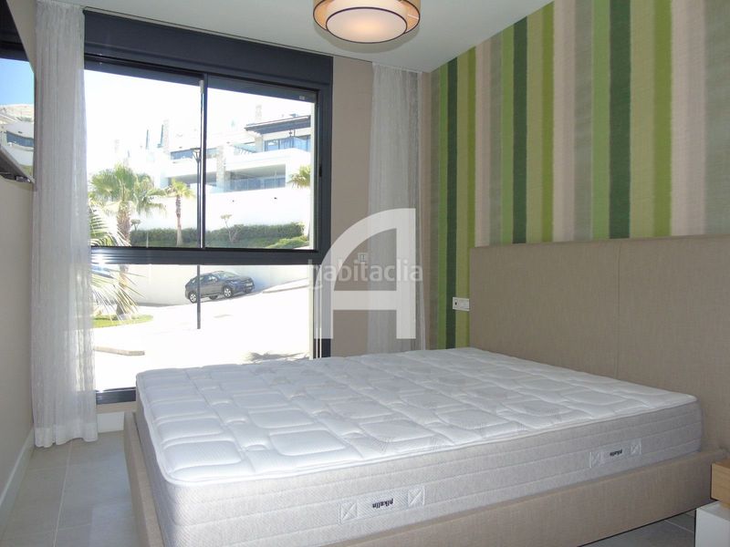 Foto 06fa9986-4579-4ef7-a9c9-b09f139b7ae0. Àtic amb calefacció aparcament piscina a Cabopino - Artola Marbella