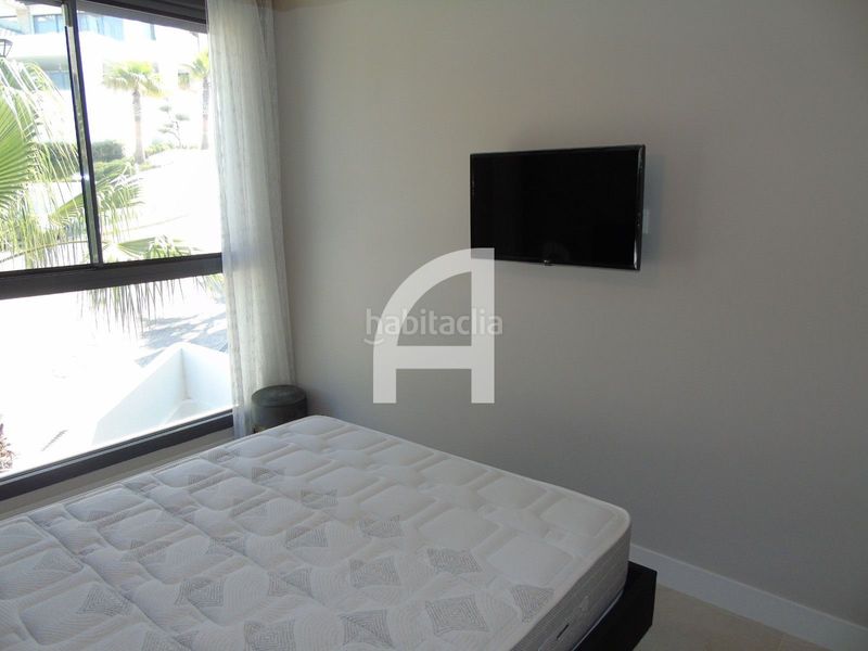 Foto 12bc6345-6644-4162-9853-7951fb68ae7c. Àtic amb calefacció aparcament piscina a Cabopino - Artola Marbella