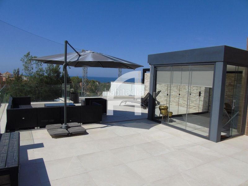 Foto 2190a6b2-9e7e-4812-a2b4-1ad89d860836. Àtic amb calefacció aparcament piscina a Cabopino - Artola Marbella