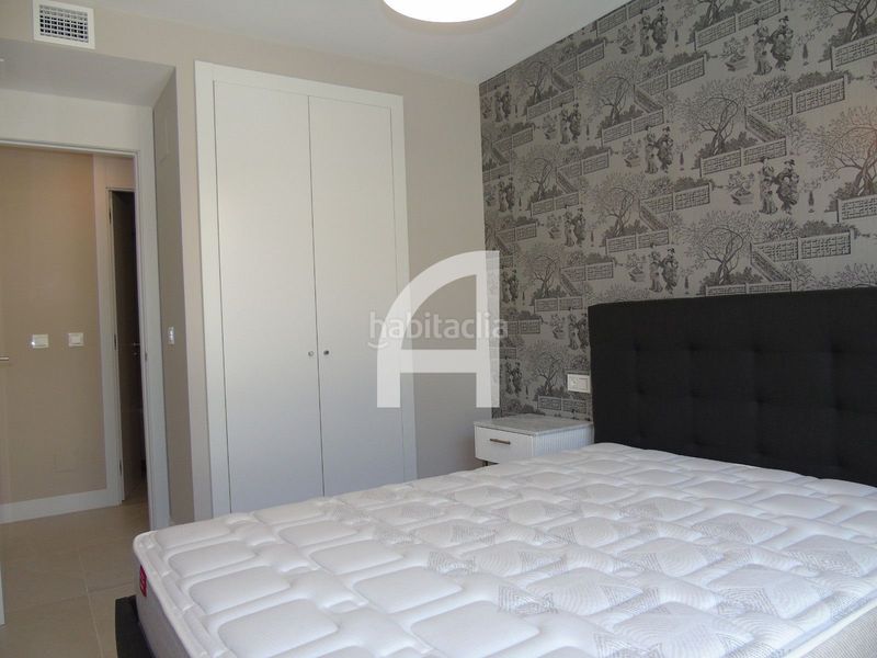 Foto 590f383d-9ab8-46ab-bd50-9d59b71c9e56. Àtic amb calefacció aparcament piscina a Cabopino - Artola Marbella