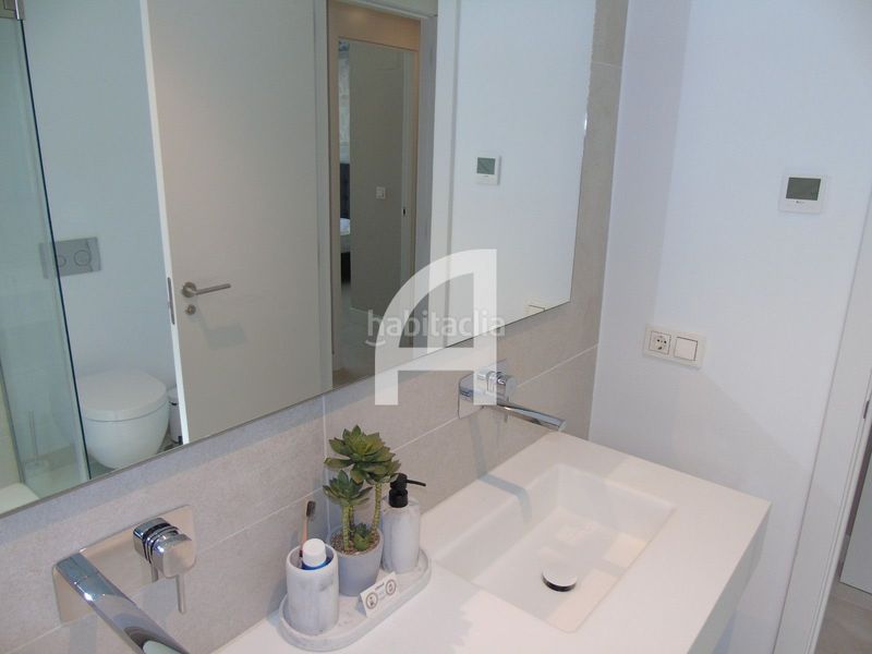 Foto 59cf53e6-37d9-42bf-8823-a1990cccb81c. Àtic amb calefacció aparcament piscina a Cabopino - Artola Marbella