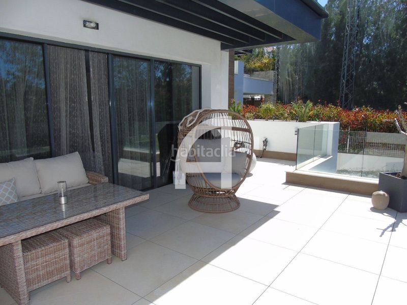 Foto 7f4b1f72-385c-4a32-882d-b22da81fa76e. Àtic amb calefacció aparcament piscina a Cabopino - Artola Marbella