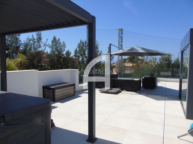 Foto 84e42931-747d-4bd3-bca5-e5f130a03a5f. Àtic amb calefacció aparcament piscina a Cabopino - Artola Marbella