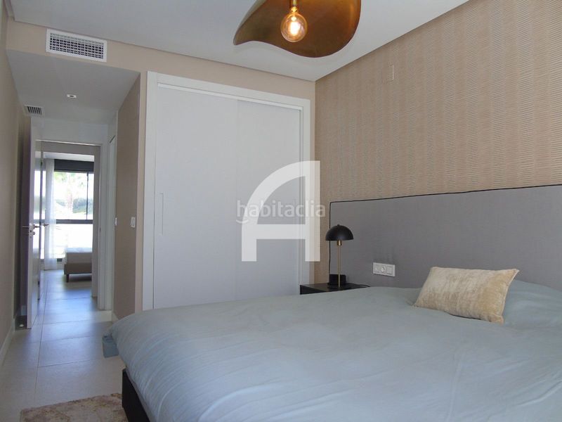 Foto e848488e-54a1-4911-9d25-b461c5c420a3. Àtic amb calefacció aparcament piscina a Cabopino - Artola Marbella