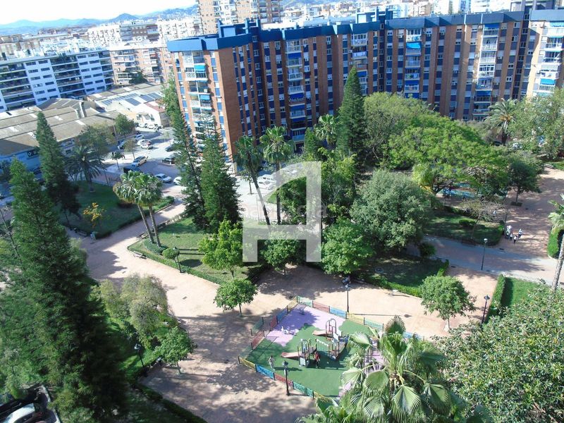 Foto 1478b105-5a26-4760-87e5-89463ea1a1a1. Pis a Los Guindos - Parque Mediterráneo - Santa Paula Málaga