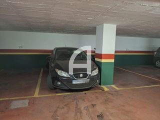 Autoparkplatz in Centro ciudad. Plaza de garaje en zona céntrica de fuengirola