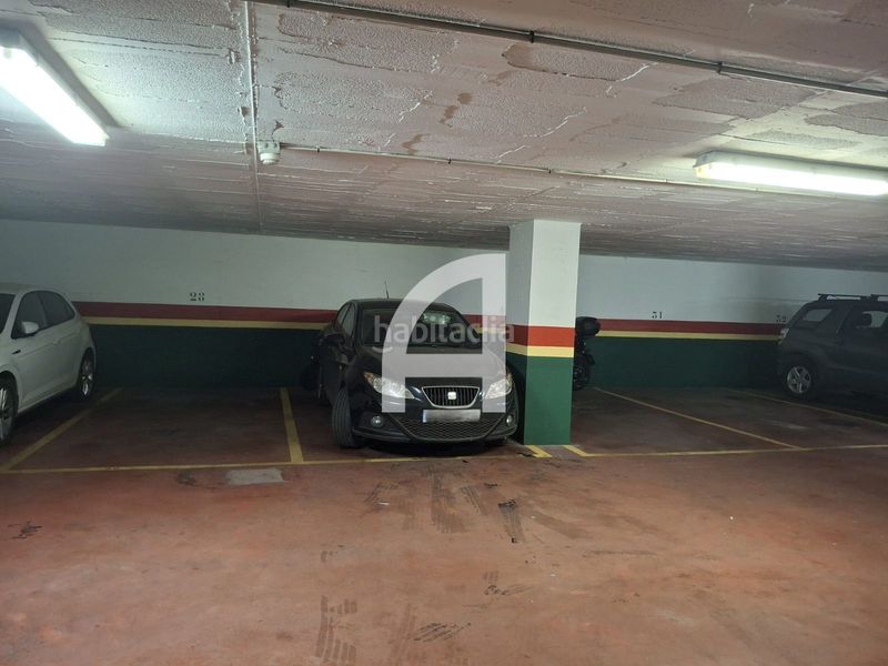 Foto ea7c0081-3fec-4d24-9c6f-812944872486. Aparcament cotxe a Centro ciudad Fuengirola