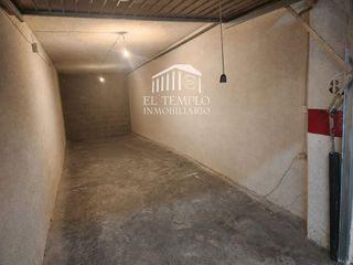 Autoparkplatz  Joanot martorell. Garaje cerrado de 25m en onil