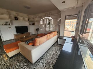 Pis en Arrabal 73. Espacioso y luminoso piso junto a la avenida de la constituci�n,