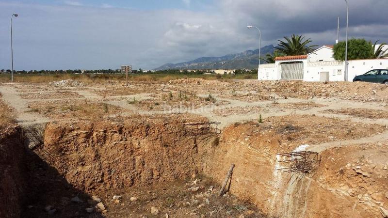 Foto 6b423d01-3cd1-43ac-988b-c95385169bbd. Terreno residencial gran parcela esquinera en Platja de Mont-roig Mont-roig del Camp