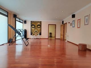 Local Comercial  Carrer carrilet. Local en venta totalmente reformado amplio y luminoso  centro de