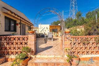 Casa a Partida hortes 31. Exclusiva casa con terreno en montbrio del camp