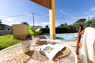 Xalet  Carrer deu horus del. Villa independiente con gran piscina, vistas al mar y 1.235 m2 d