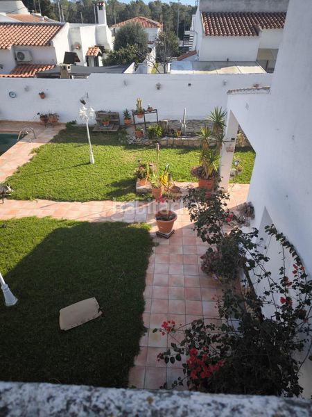 Foto 05451b76-6e92-41f5-baac-1e1a6fb0d311. Chalet espectacular chalet en zona tranquila con piscina y terraza en Mont-roig del Camp