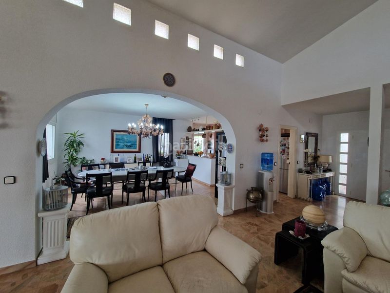 Foto 8c428f73-ad52-4774-97c4-8622d8073ae6. Chalet espectacular chalet en zona tranquila con piscina y terraza en Mont-roig del Camp