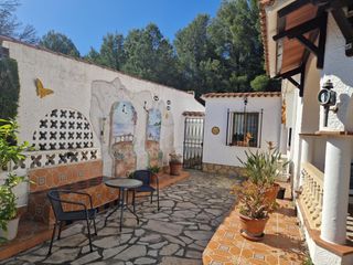 Xalet a Platja de Mont-roig. Encantadora vivienda unifamiliar en una tranquila zona cercana a