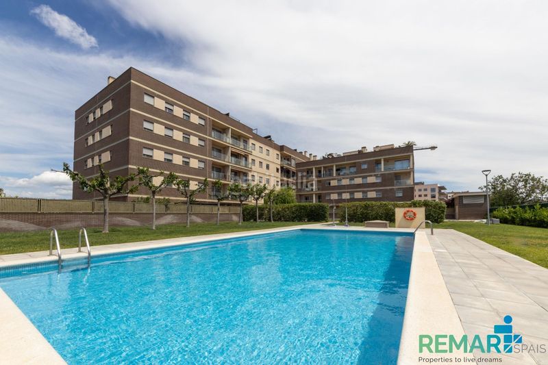 Foto 75ee3c90-b136-430f-b914-259560e511eb. Pis amb aparcament a Ponent Reus