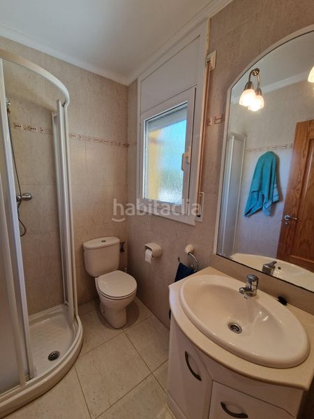 Foto cb67d319-b74d-49f3-943b-65719c7d14b2. Casa adossada amb aparcament piscina a Centre Miami Platja