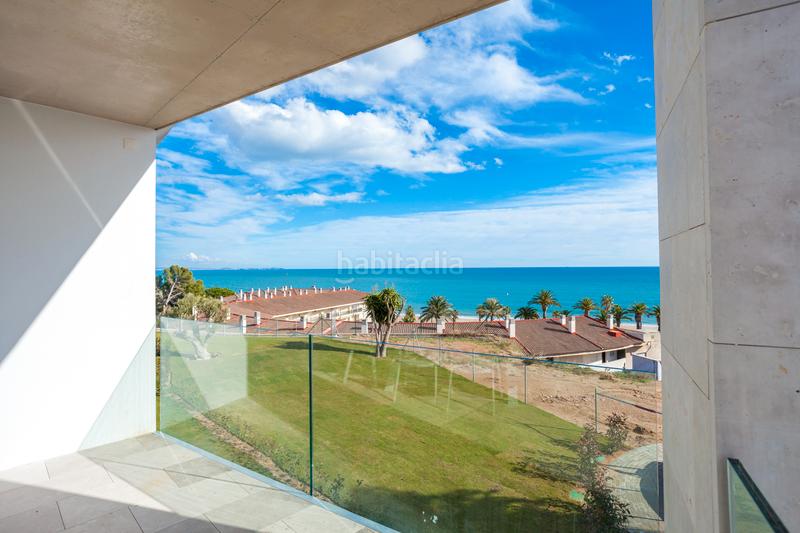 Foto a1e9b141-f935-43f5-9c69-128388adc0d4. Promotion EXCLUSIVA OBRA NUEVA FRENTE AL MAR MASOLET dans Miami Platja. Logements de biens neufs