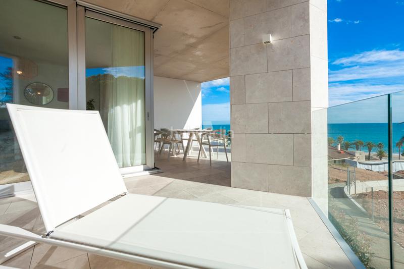 Foto e222bc60-a331-4c3c-937e-7f06e265476a. Promotion EXCLUSIVA OBRA NUEVA FRENTE AL MAR MASOLET dans Miami Platja. Logements de biens neufs