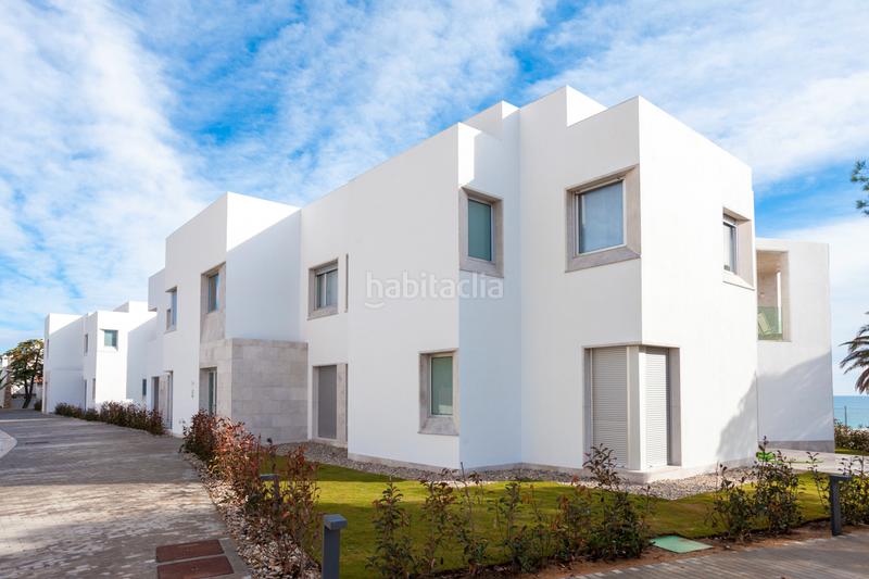 Foto e8f3f020-f7b4-47c1-b109-111b2e9112ee. Promotion EXCLUSIVA OBRA NUEVA FRENTE AL MAR MASOLET dans Miami Platja. Logements de biens neufs