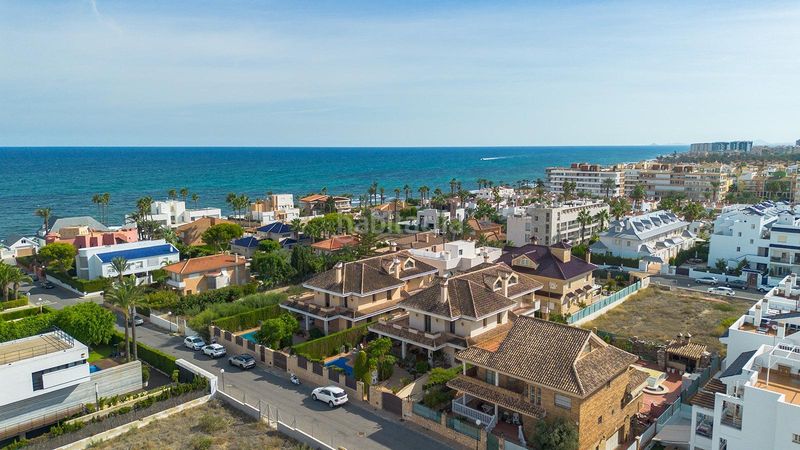 Foto 6f2370d4-a7b4-4408-9cbc-047e732e67f4. Casa a Centro - Muelle Pesquero Torrevieja