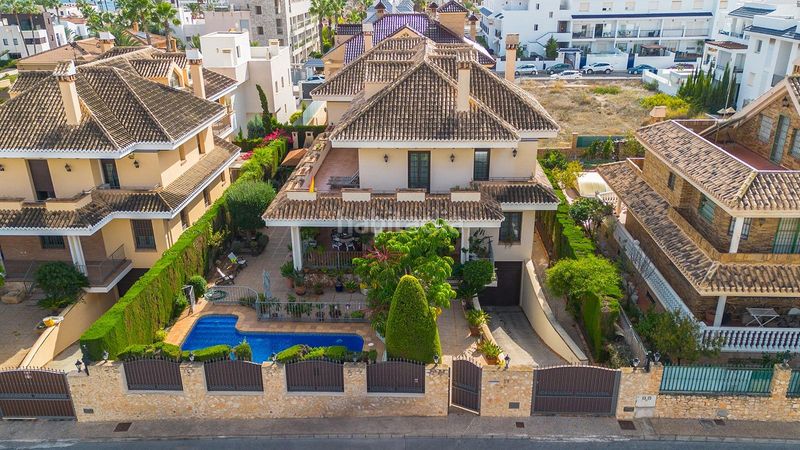 Foto ef0f2c3f-cdb2-4e00-8fc9-7cbdf269db4f. Casa a Centro - Muelle Pesquero Torrevieja