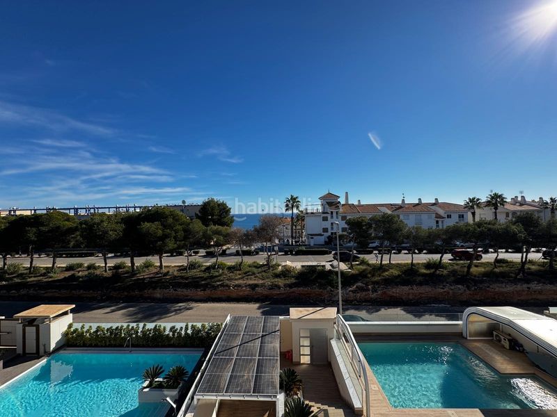 Foto 40bfd412-f8b0-43f2-9363-842d9c94bc0f. Casa amb aparcament a Playa Flamenca Orihuela