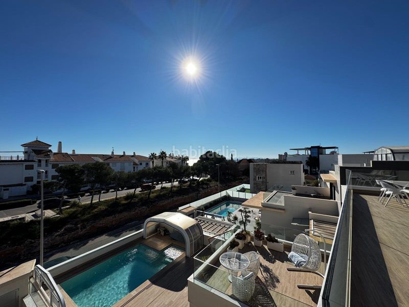Foto 64d15d21-36be-4fd2-8d89-951f7e54094f. Casa amb aparcament a Playa Flamenca Orihuela