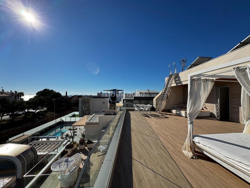 Foto afddd5df-8b0e-4a13-97a1-4344d96ffa16. Casa amb aparcament a Playa Flamenca Orihuela
