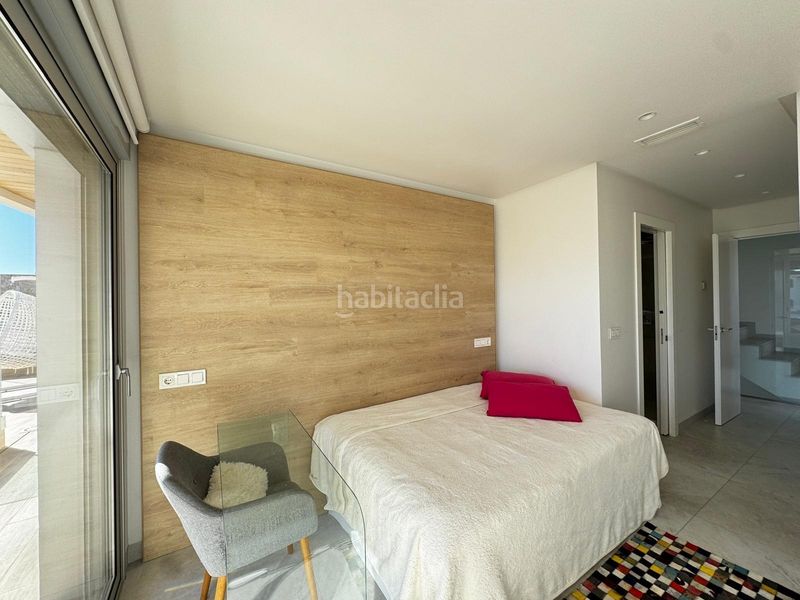 Foto b4fb3e5e-e1a5-4d2d-b0ad-df9944c96f85. Casa amb aparcament a Playa Flamenca Orihuela