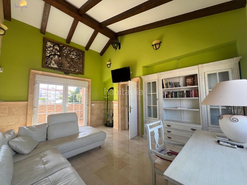 Foto a691be5b-5e16-4af3-9ef5-97356b00b0a0. Casa amb aparcament a Centro - Muelle Pesquero Torrevieja