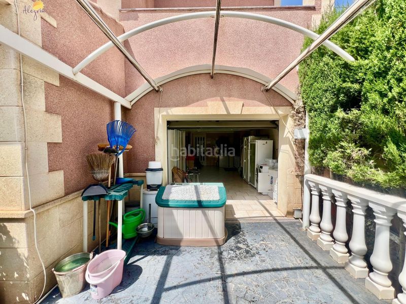 Foto b272466f-6ef0-4117-8188-7cd6da964362. Casa amb aparcament a Centro - Muelle Pesquero Torrevieja